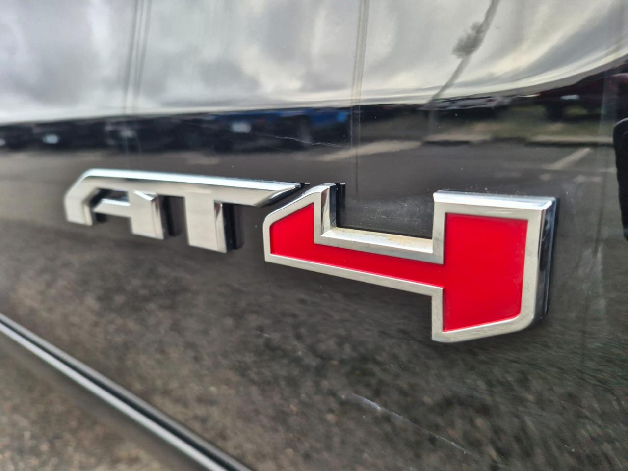 GMC Sierra 1500 Crew cab AT4 4x4 V8 6,2L