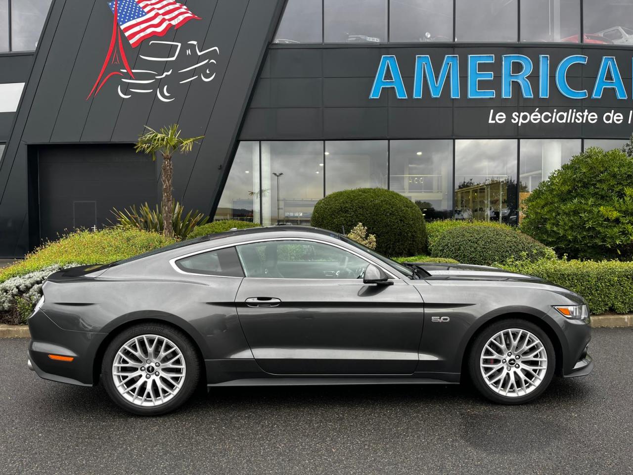 FORD MUSTANG GT FASTBACK V8 5.0L