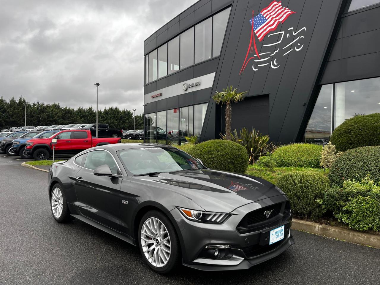 FORD MUSTANG GT FASTBACK V8 5.0L