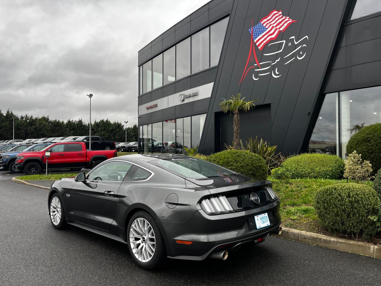 FORD MUSTANG GT FASTBACK V8 5.0L