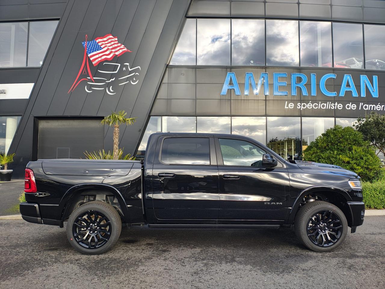 DODGE RAM 1500 CREW LIMITED NIGHT EDITION RAMBOX HAYON MULTI