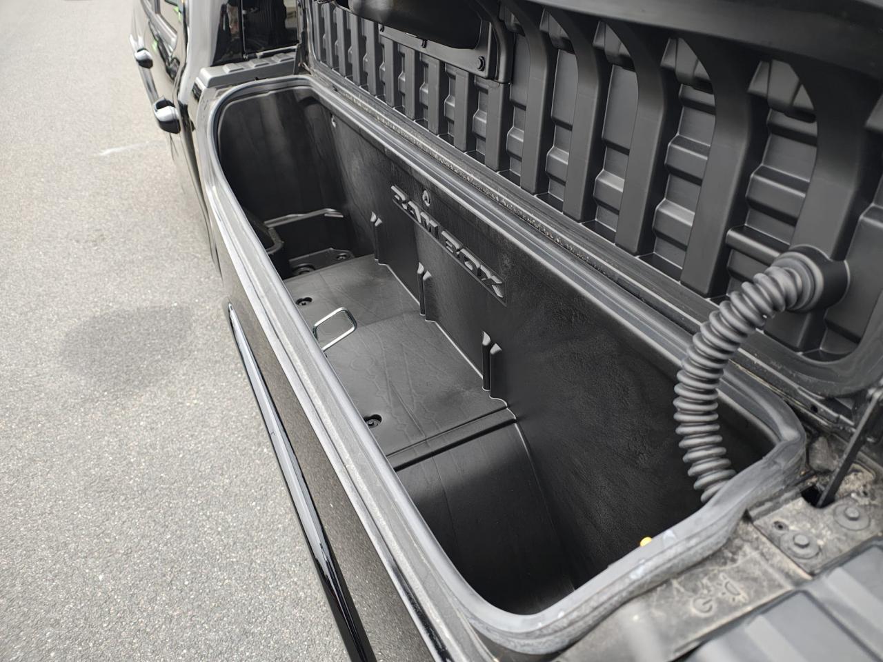 DODGE RAM 1500 CREW LIMITED NIGHT EDITION RAMBOX HAYON MULTI