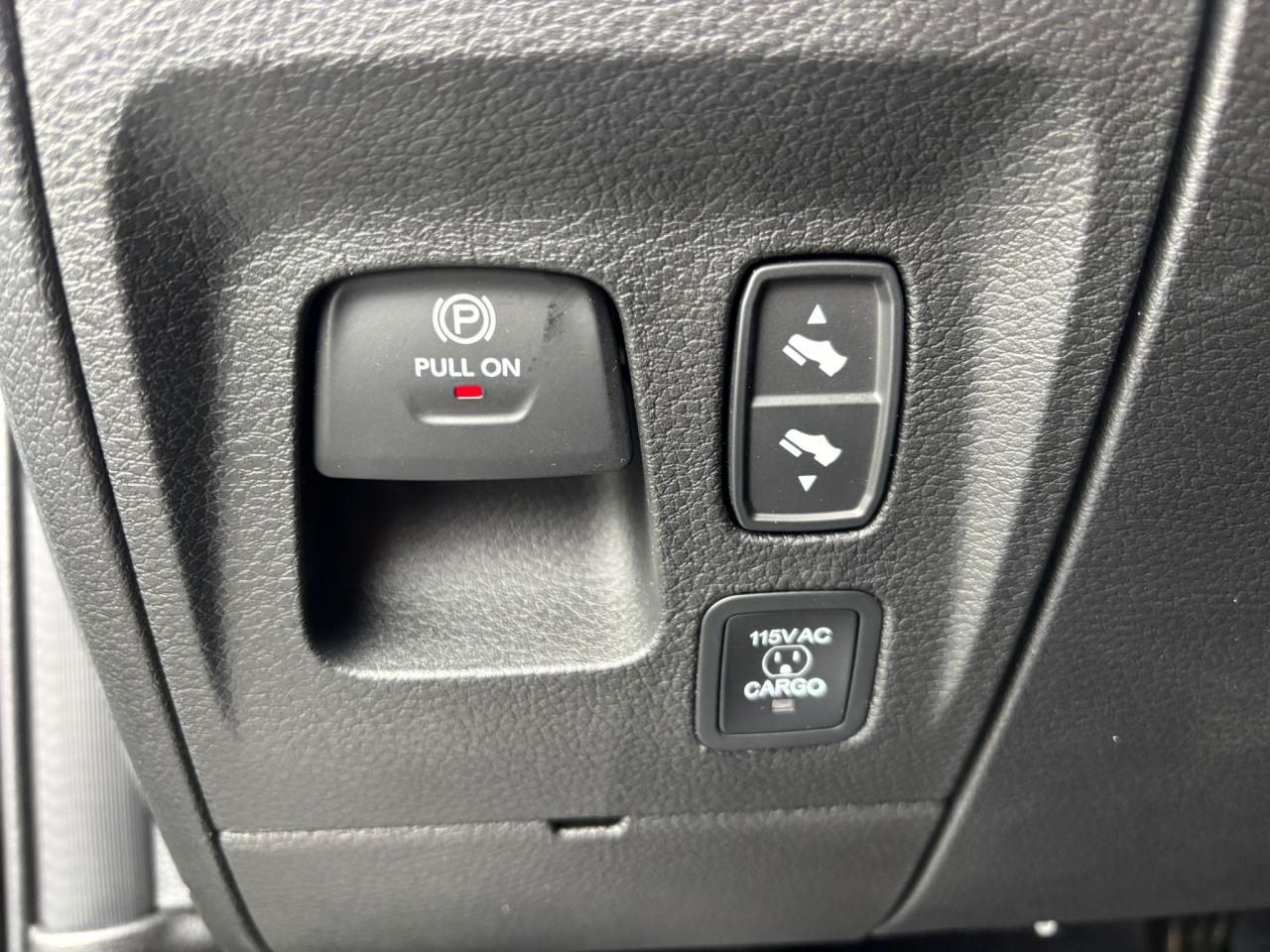 DODGE RAM 1500 CREW LIMITED NIGHT EDITION RAMBOX HAYON MULTI