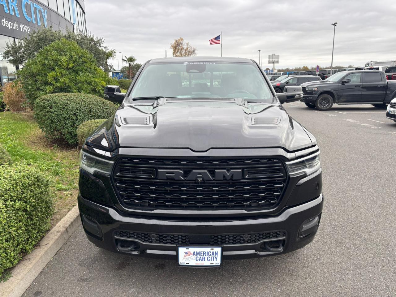 DODGE RAM 1500 CREW LIMITED NIGHT EDITION RAMBOX HAYON MULTI