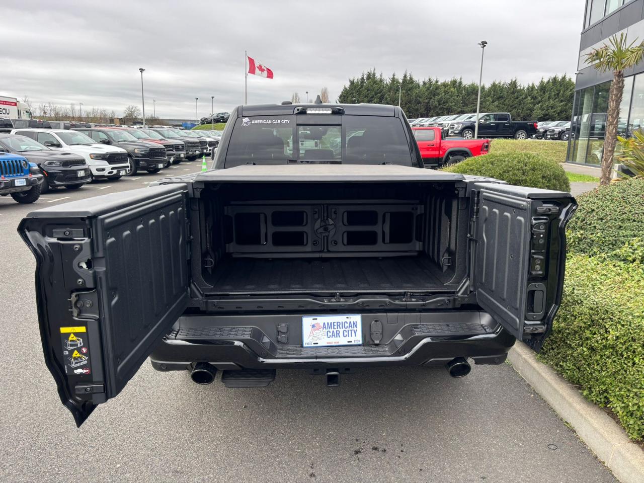 DODGE RAM 1500 CREW LIMITED NIGHT EDITION RAMBOX HAYON MULTI