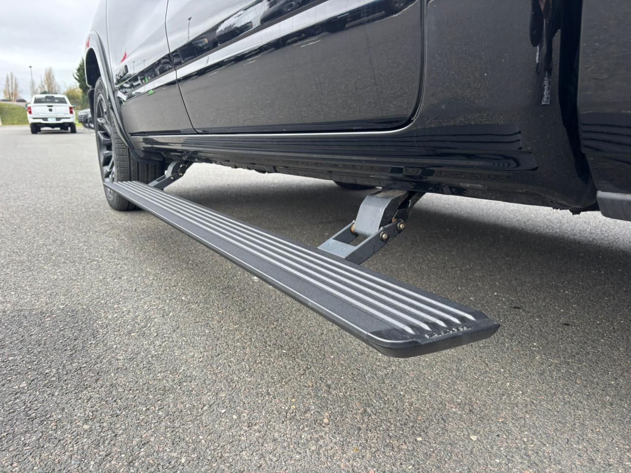 DODGE RAM 1500 CREW LIMITED NIGHT EDITION RAMBOX HAYON MULTI