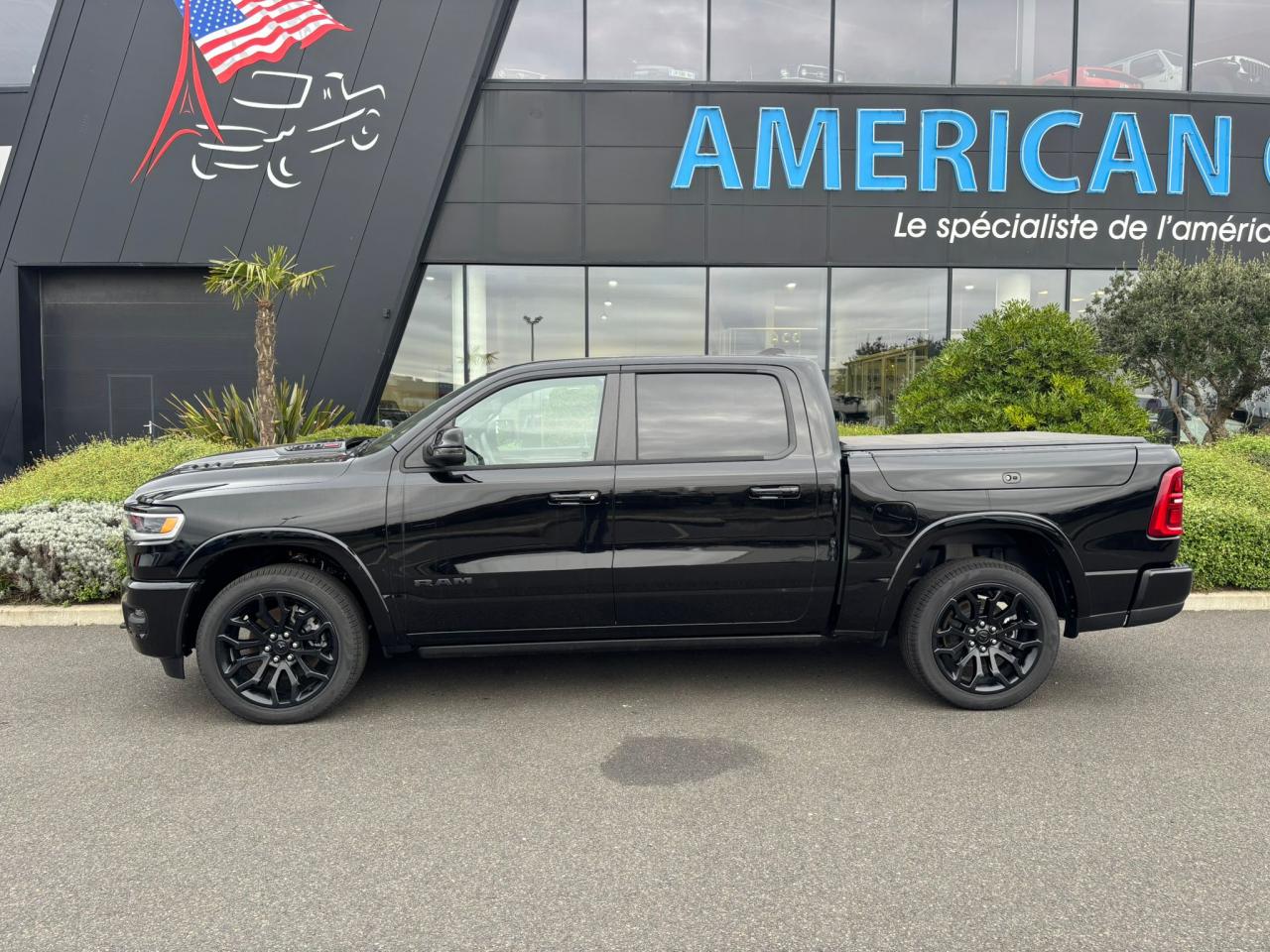 DODGE RAM 1500 CREW LIMITED NIGHT EDITION RAMBOX HAYON MULTI
