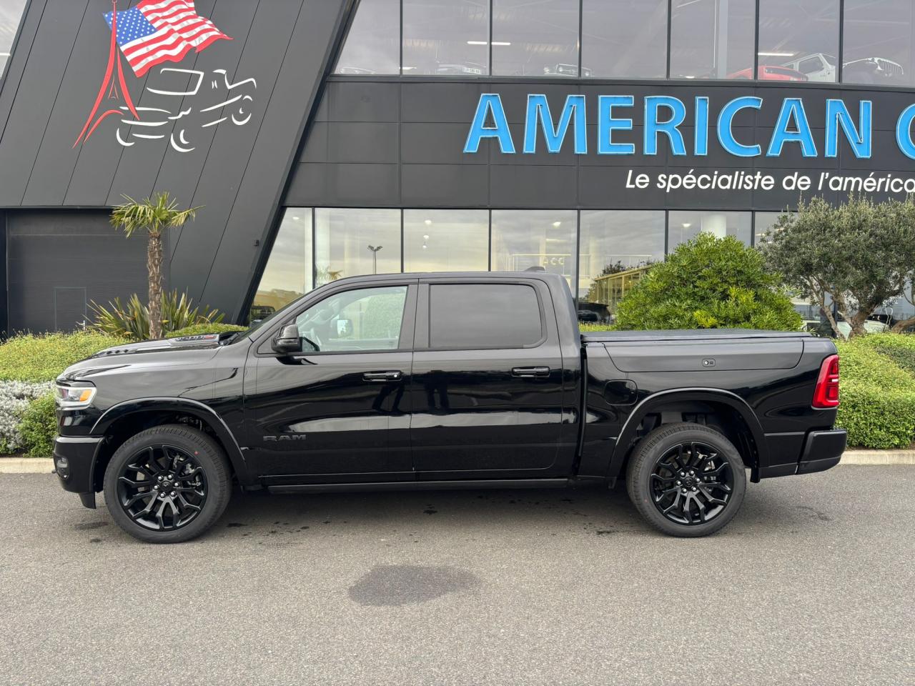 DODGE RAM 1500 CREW LIMITED NIGHT EDITION RAMBOX HAYON MULTI