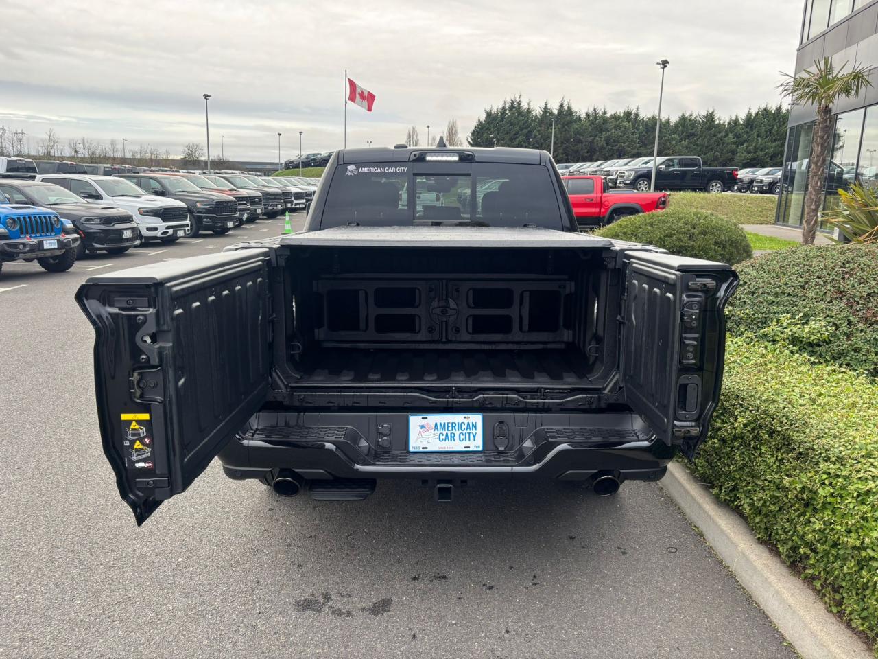 DODGE RAM 1500 CREW LIMITED NIGHT EDITION RAMBOX HAYON MULTI