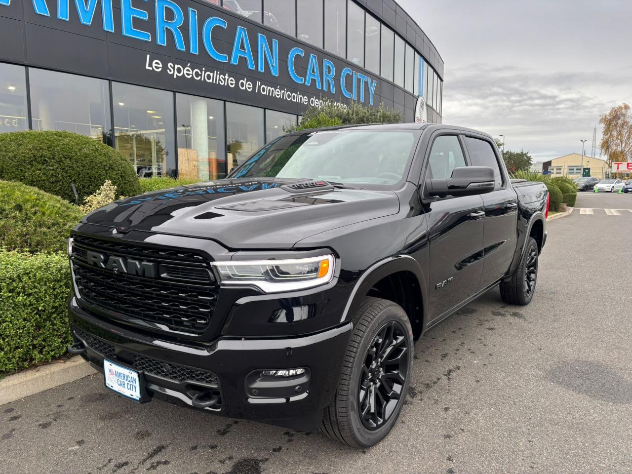 DODGE RAM 1500 CREW LIMITED NIGHT EDITION RAMBOX HAYON MULTI