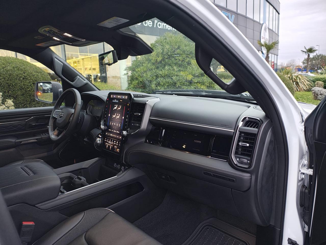 DODGE RAM 1500 CREW LIMITED NIGHT EDITION RAMBOX HAYON MULTI