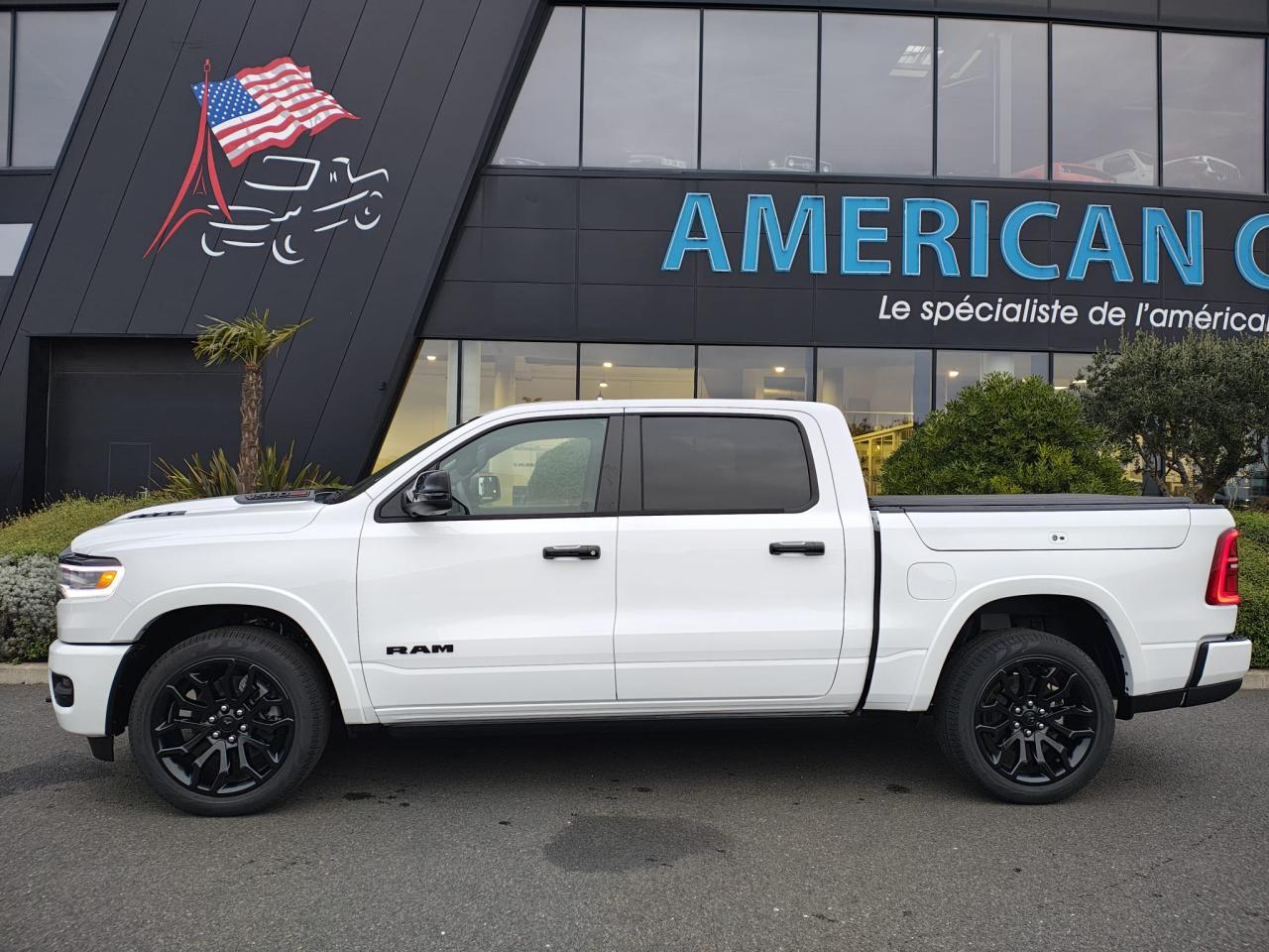DODGE RAM 1500 CREW LIMITED NIGHT EDITION RAMBOX HAYON MULTI