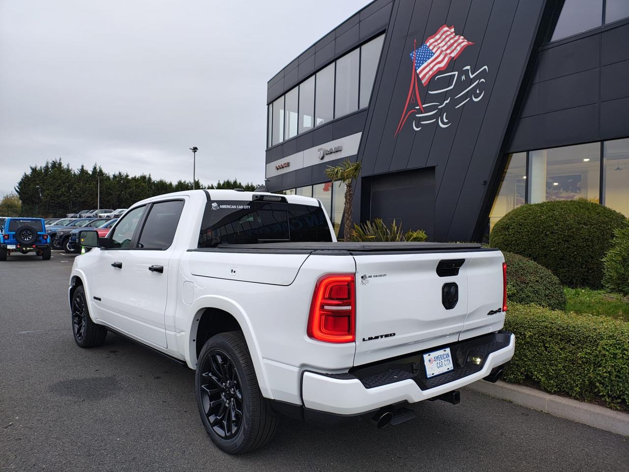 DODGE RAM 1500 CREW LIMITED NIGHT EDITION RAMBOX HAYON MULTI