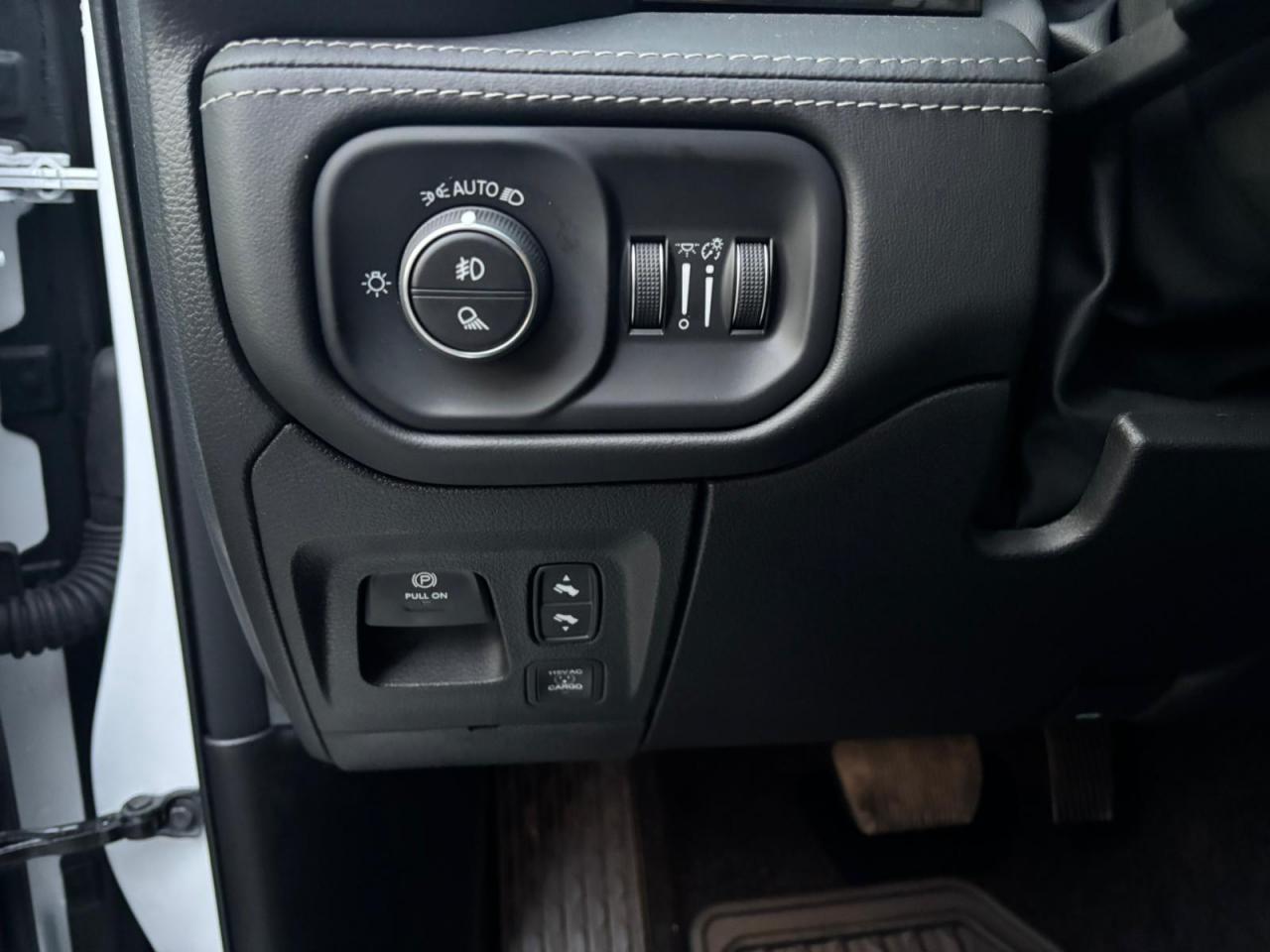 DODGE RAM 1500 CREW LIMITED NIGHT EDITION RAMBOX HAYON MULTI 2025