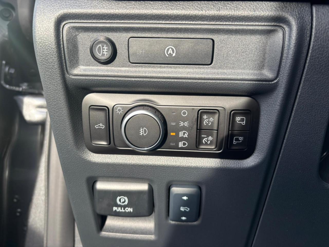 FORD F150 Supercrew LARIAT Black Package V8 5.0L