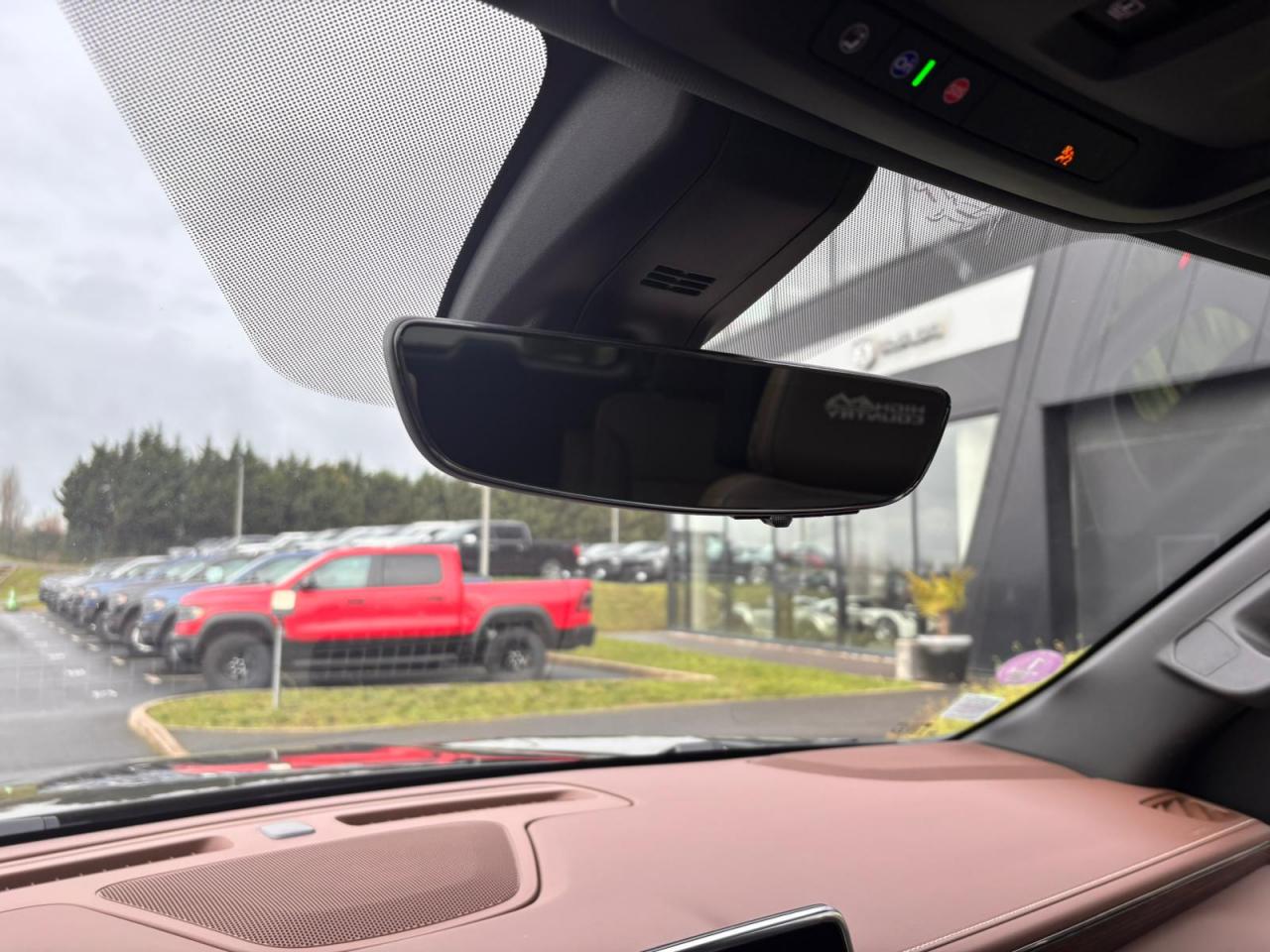 CHEVROLET SUBURBAN HIGH COUNTRY 4x4 V8 6.2L CTTE FOURGON