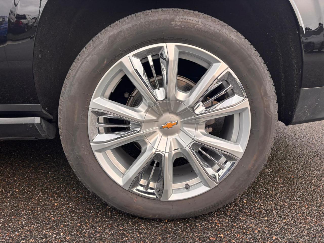 CHEVROLET SUBURBAN HIGH COUNTRY 4x4 V8 6.2L CTTE FOURGON