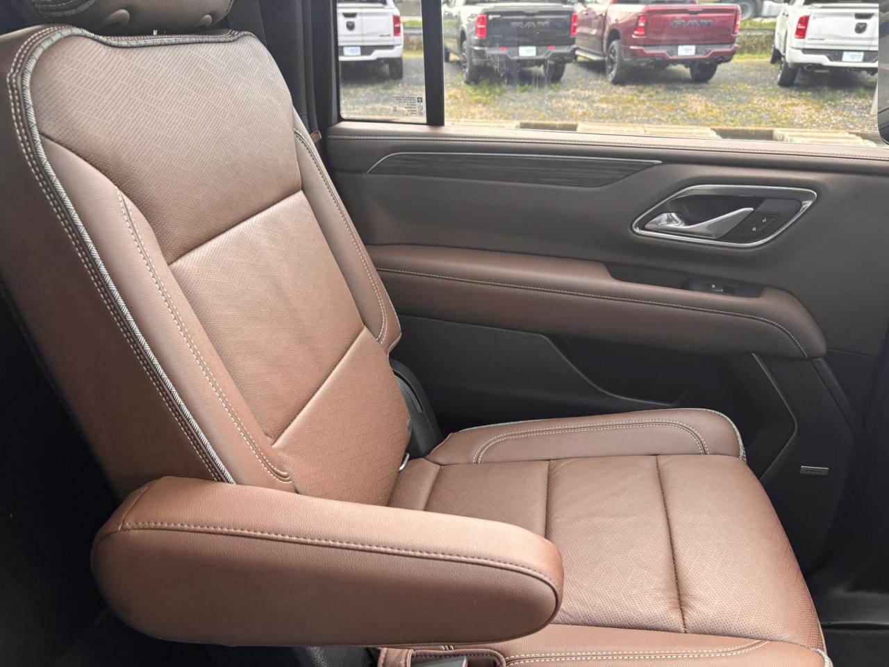 CHEVROLET SUBURBAN HIGH COUNTRY 4x4 V8 6.2L CTTE FOURGON