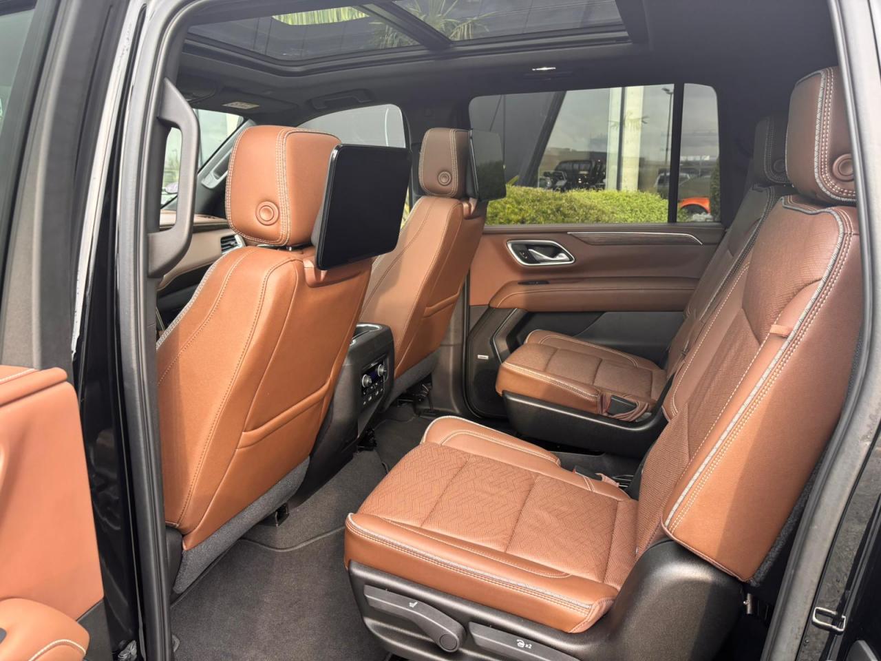 CHEVROLET SUBURBAN HIGH COUNTRY 4x4 V8 6.2L CTTE FOURGON