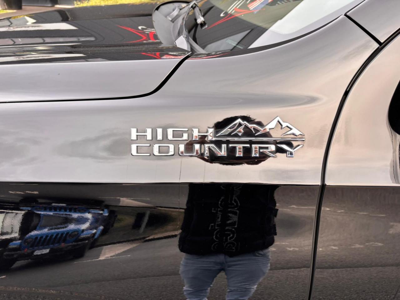 CHEVROLET SUBURBAN HIGH COUNTRY 4x4 V8 6.2L CTTE FOURGON