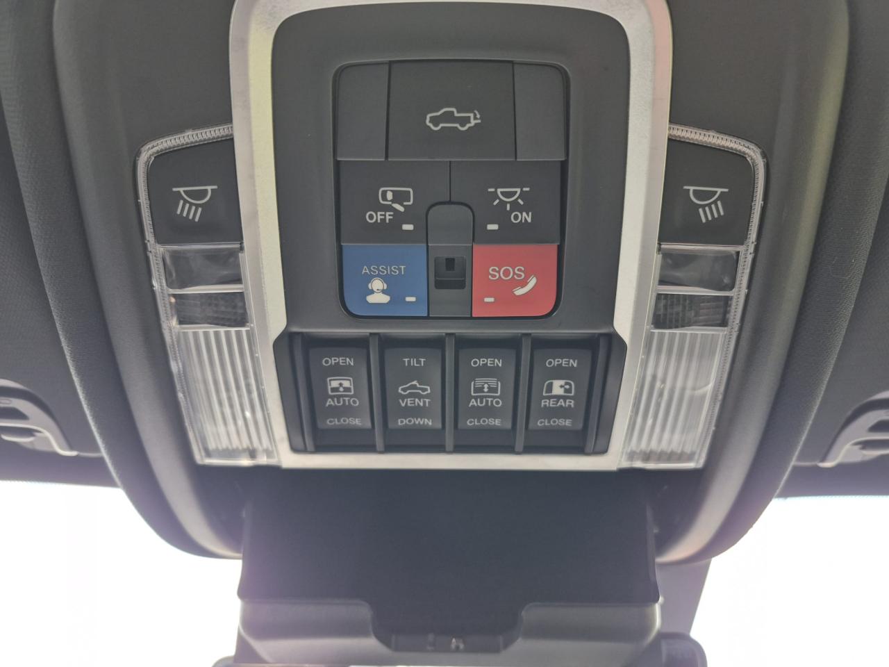 DODGE RAM 1500 CREW LIMITED BLACK PACKAGE RAMBOX HAYON MULTI