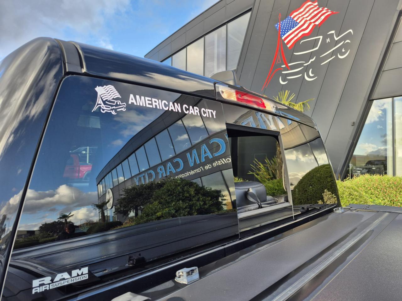 DODGE RAM 1500 CREW LIMITED BLACK PACKAGE RAMBOX HAYON MULTI