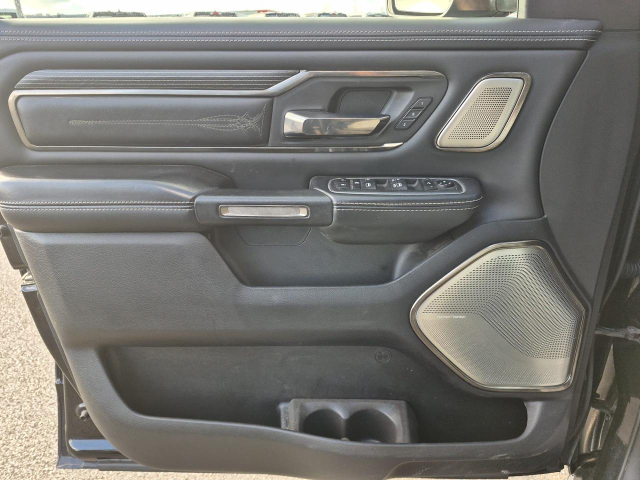 DODGE RAM 1500 CREW LIMITED BLACK PACKAGE RAMBOX HAYON MULTI