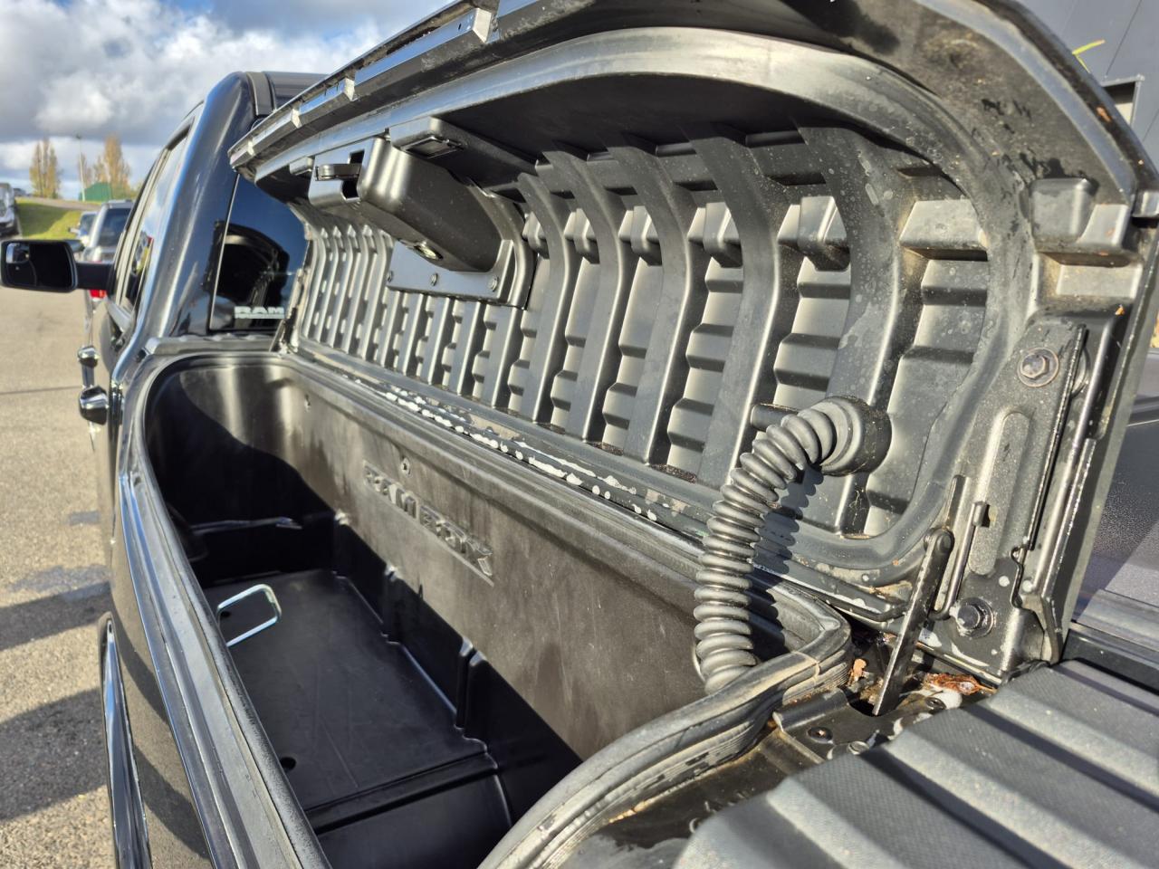 DODGE RAM 1500 CREW LIMITED BLACK PACKAGE RAMBOX HAYON MULTI