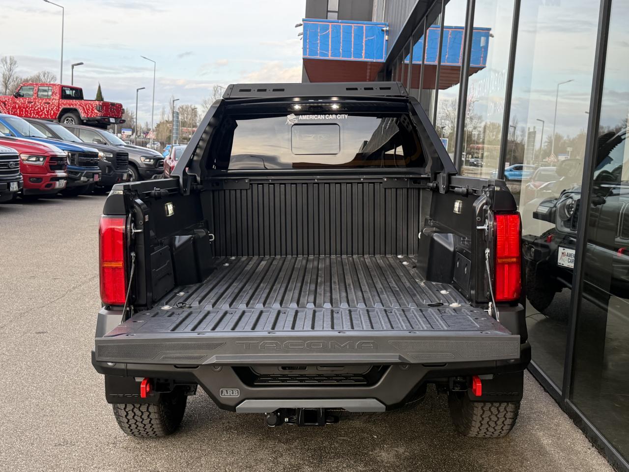 TOYOTA TACOMA 4X4 Double Cab Hybrid Trailhunter