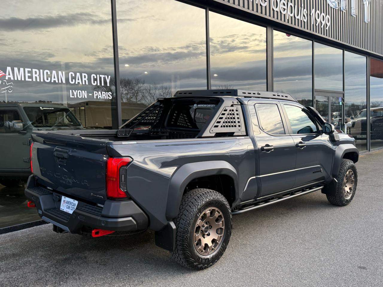 TOYOTA TACOMA 4X4 Double Cab Hybrid Trailhunter