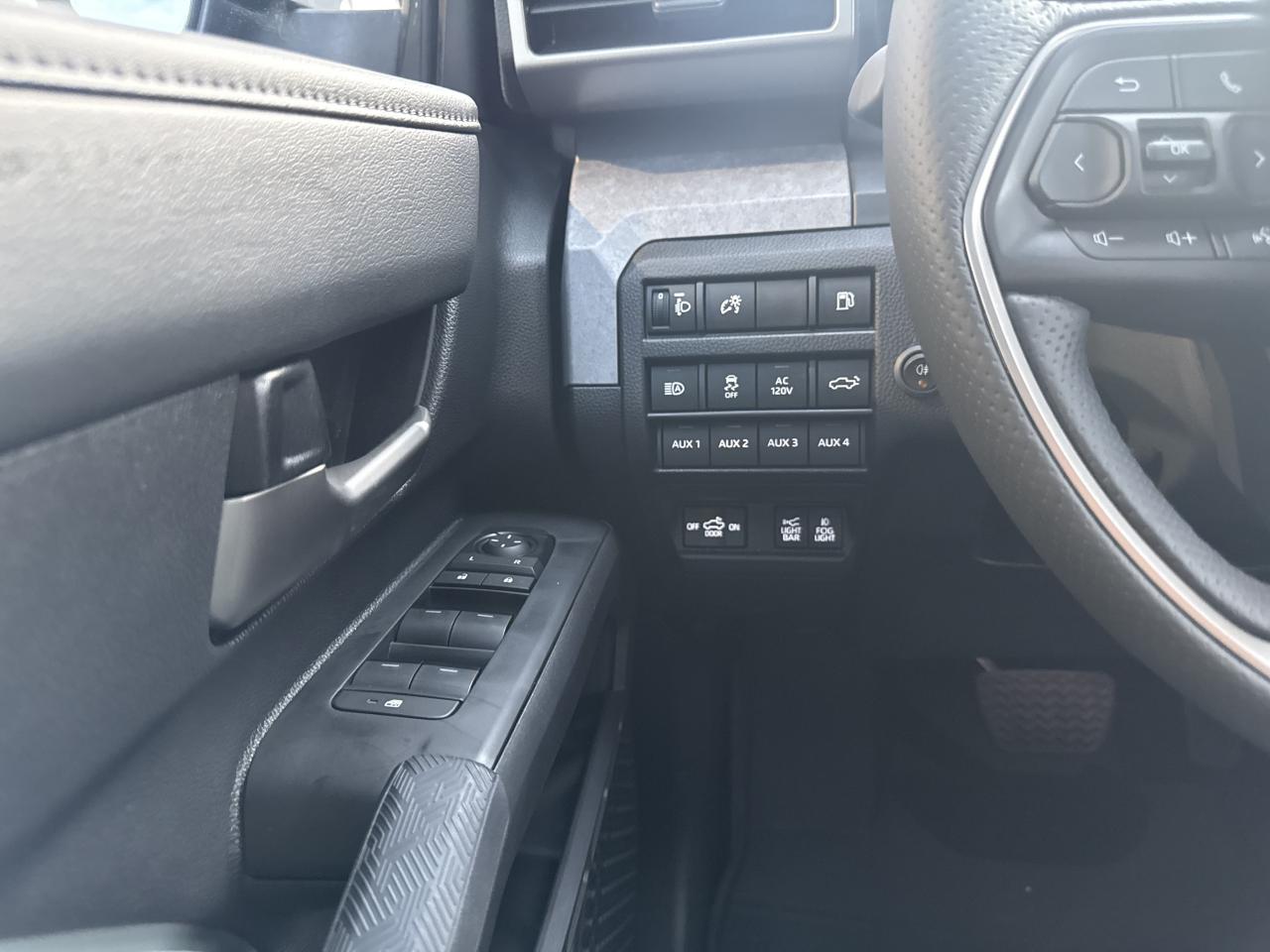 TOYOTA TACOMA 4X4 Double Cab Hybrid Trailhunter