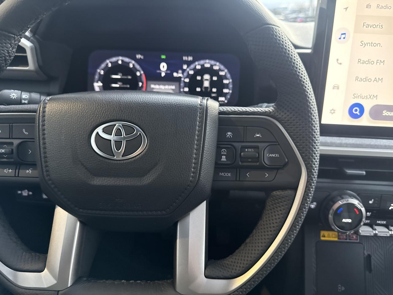 TOYOTA TACOMA 4X4 Double Cab Hybrid Trailhunter