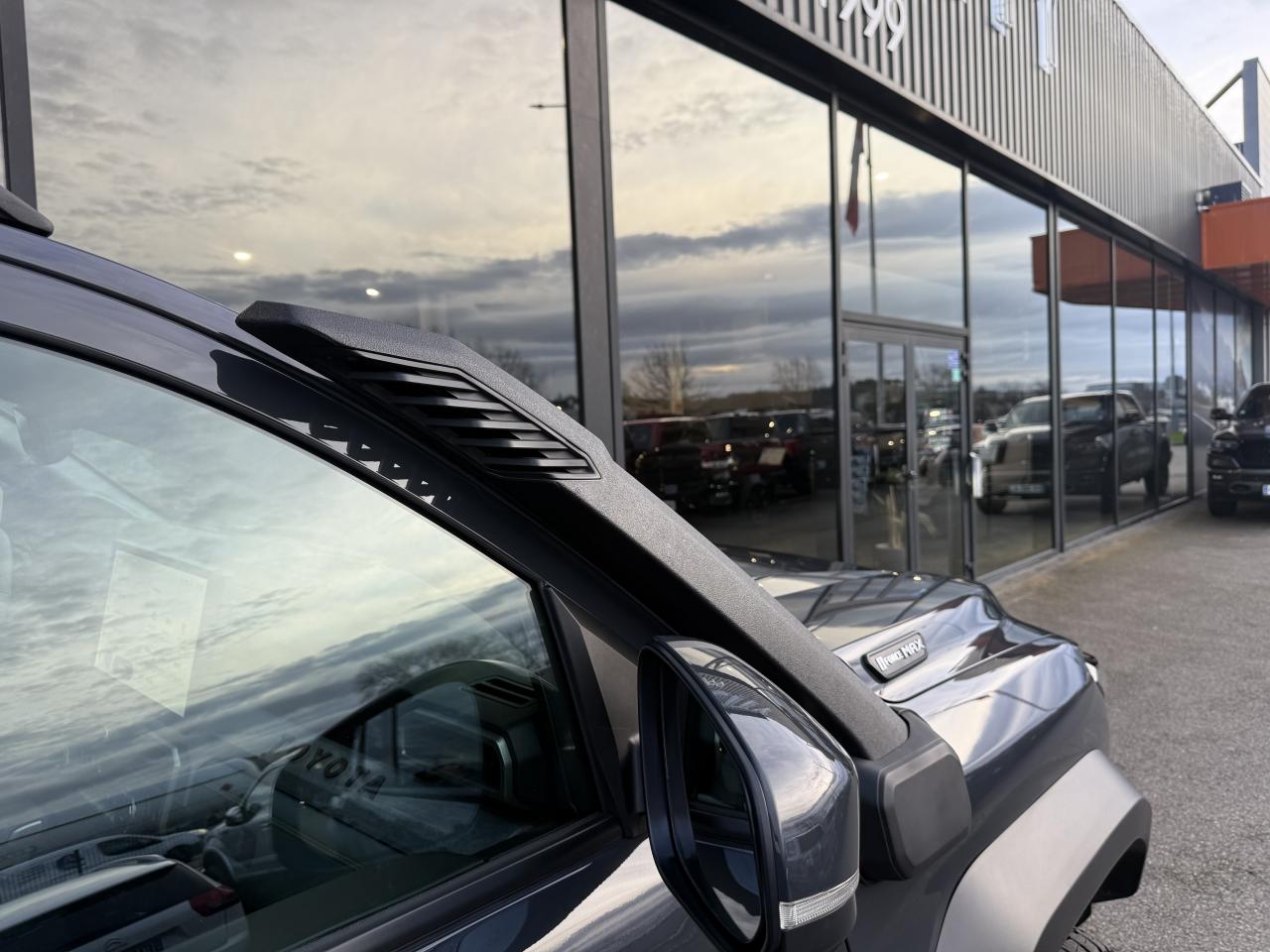 TOYOTA TACOMA 4X4 Double Cab Hybrid Trailhunter