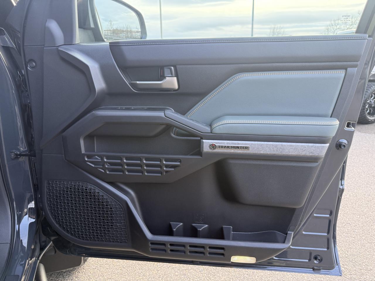 TOYOTA TACOMA 4X4 Double Cab Hybrid Trailhunter