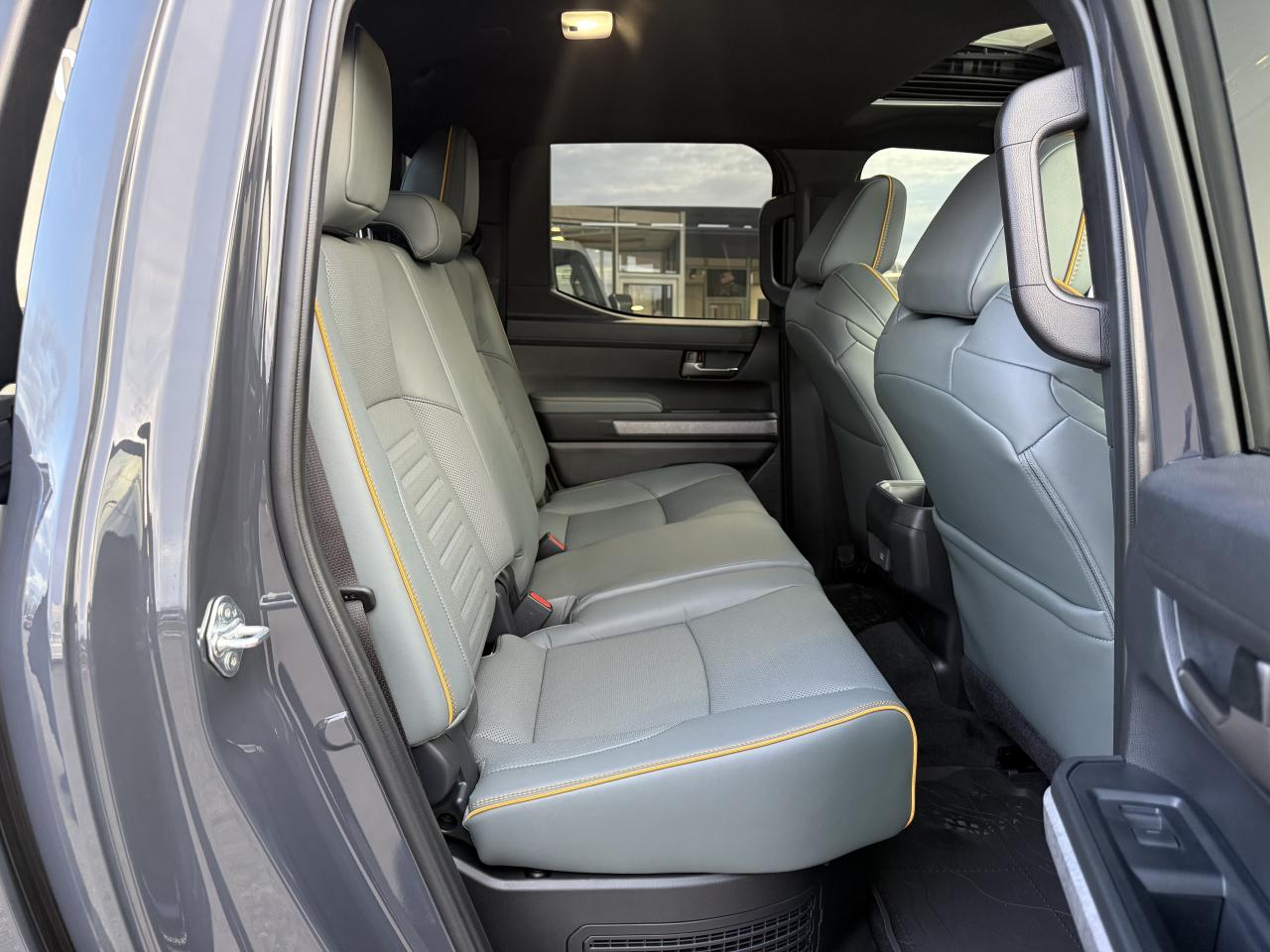 TOYOTA TACOMA 4X4 Double Cab Hybrid Trailhunter