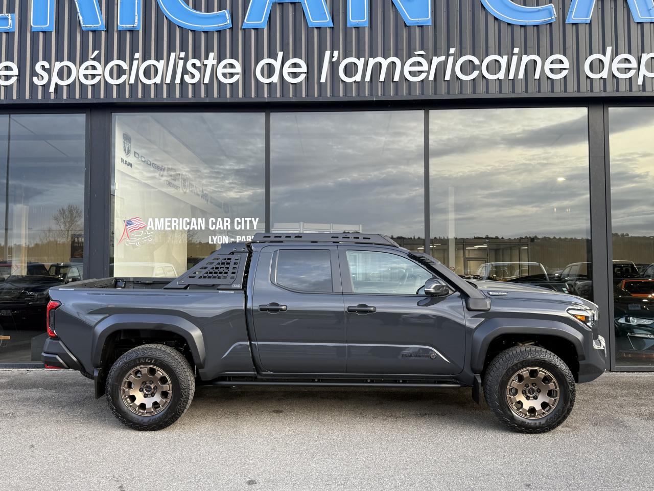 TOYOTA TACOMA 4X4 Double Cab Hybrid Trailhunter