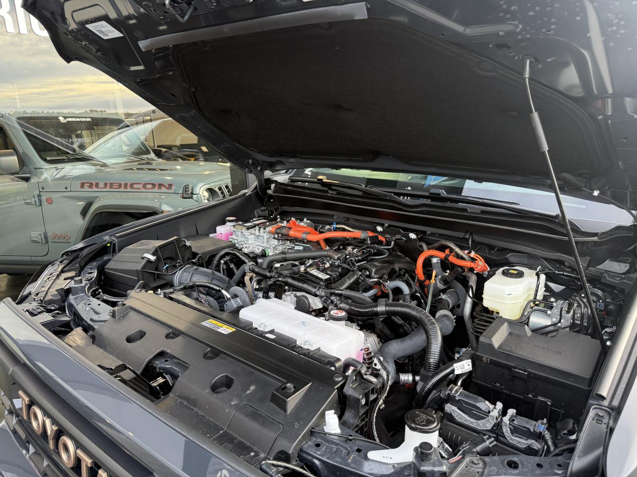 TOYOTA TACOMA 4X4 Double Cab Hybrid Trailhunter