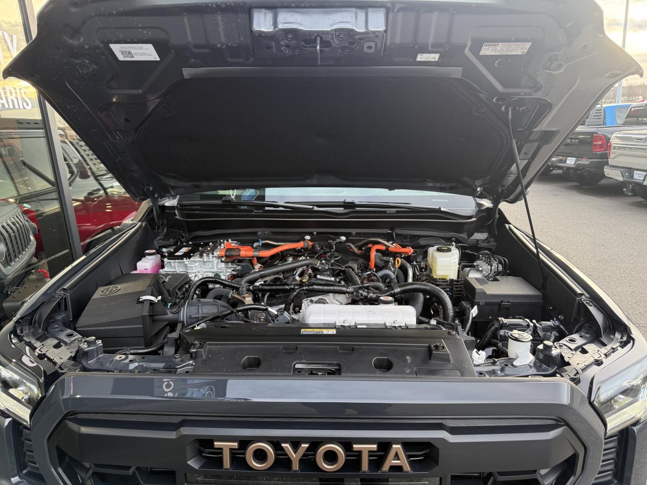 TOYOTA TACOMA 4X4 Double Cab Hybrid Trailhunter