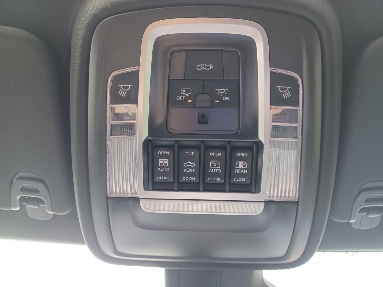 DODGE RAM RHO