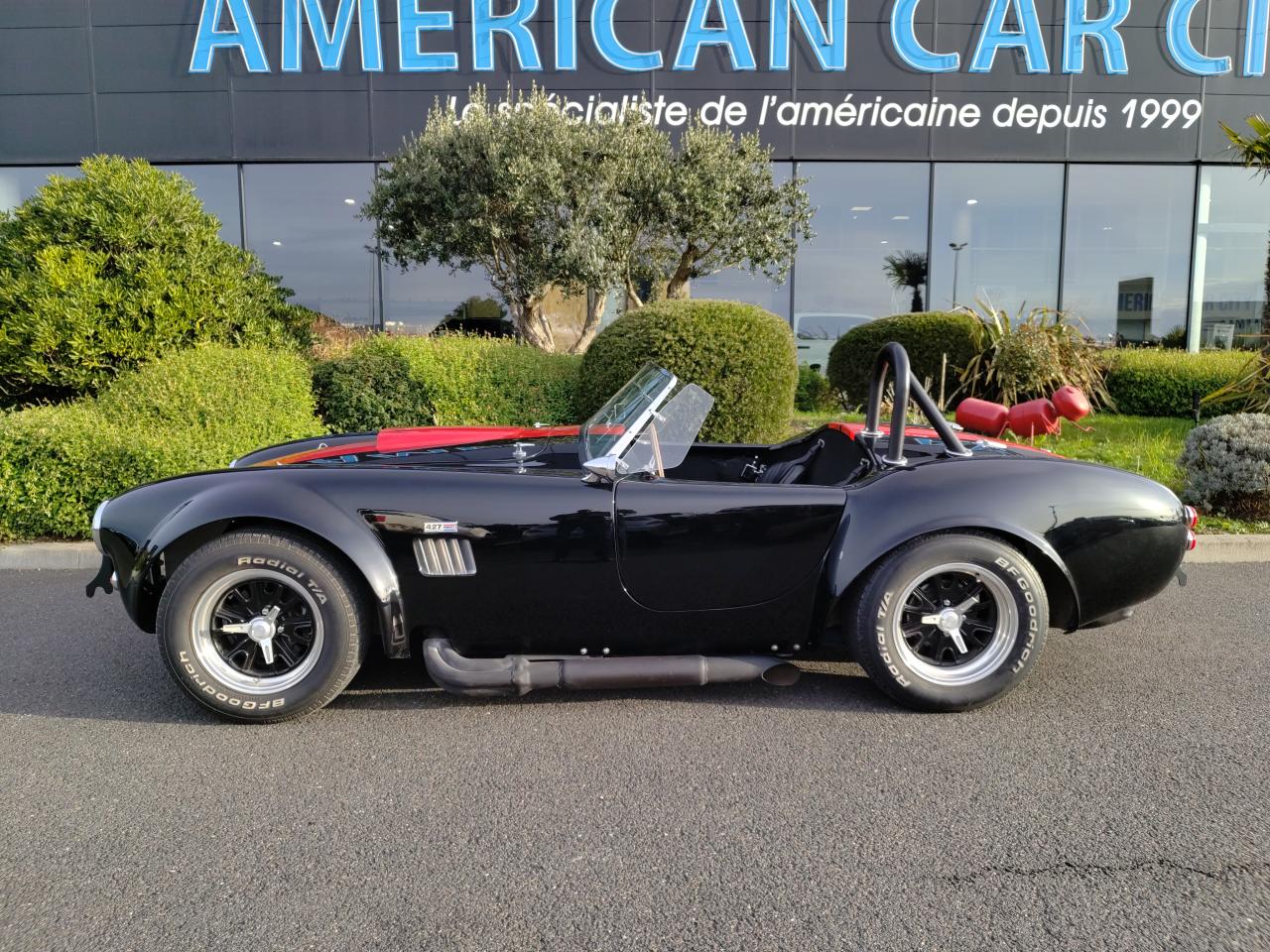 FORD AC COBRA REPLICA V8 302