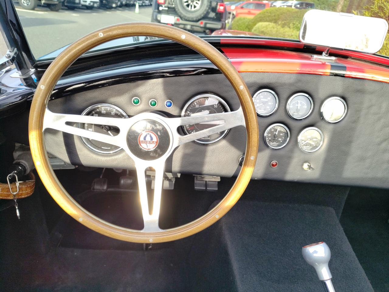 FORD AC COBRA REPLICA V8 302