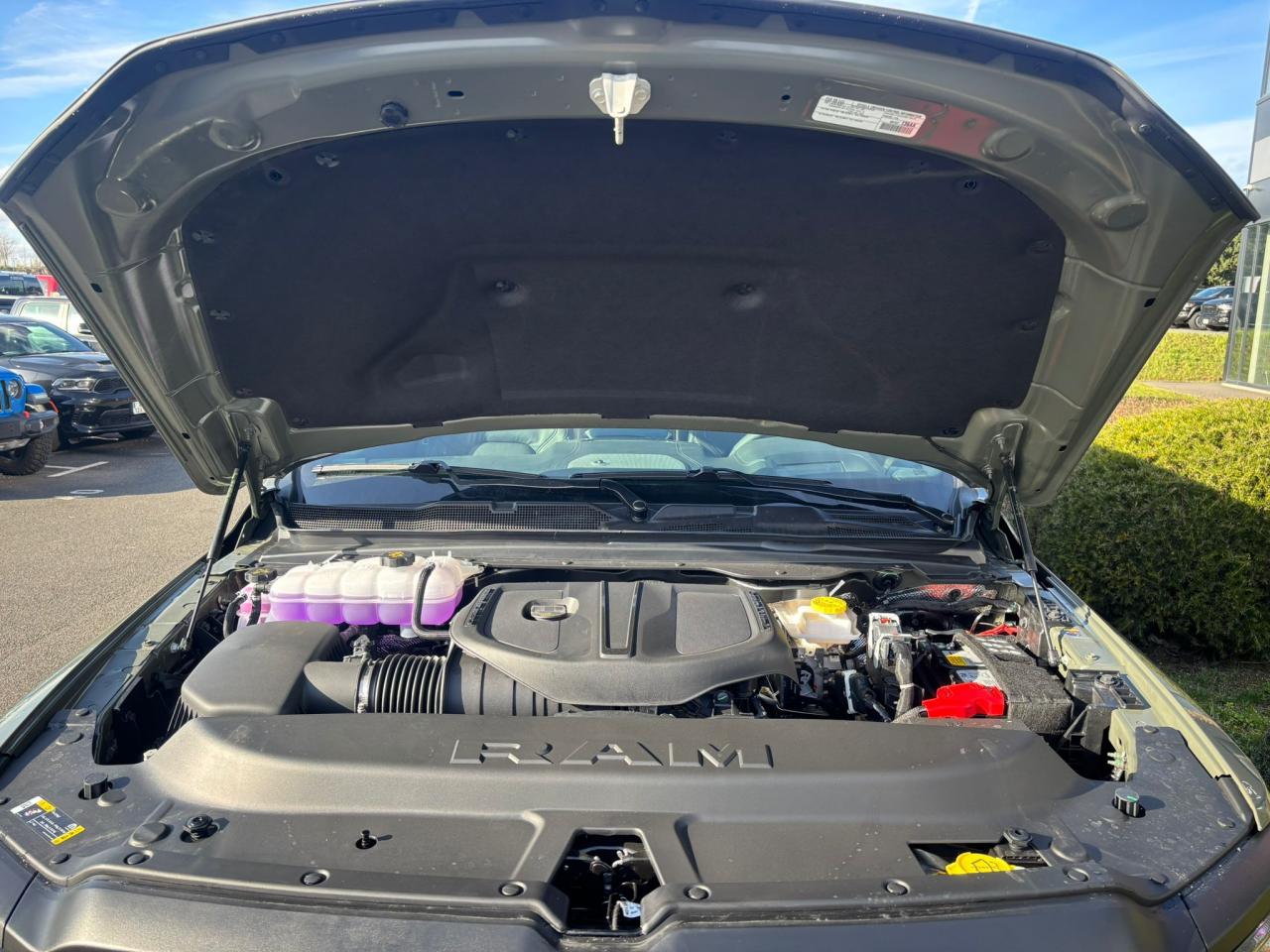 DODGE RAM 1500 CREW CAB REBEL AIR HAYON MULTI