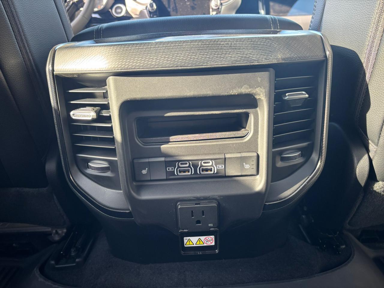 DODGE RAM 1500 CREW CAB REBEL AIR HAYON MULTI