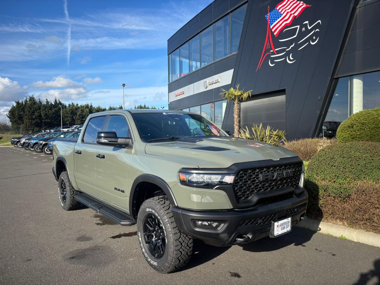 DODGE RAM 1500 CREW CAB REBEL AIR HAYON MULTI