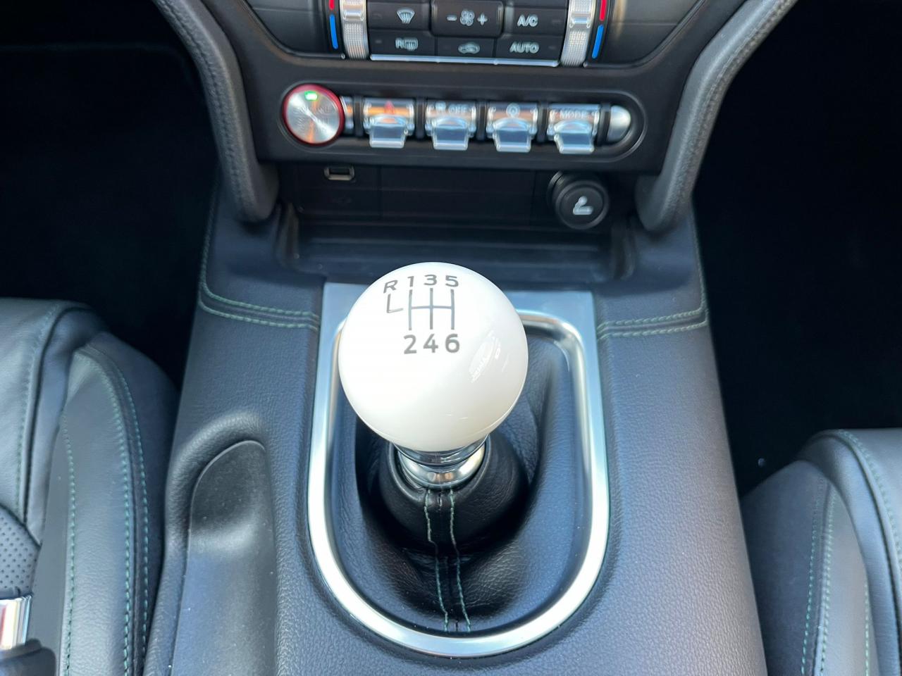 FORD MUSTANG BULLITT V8 5.0L