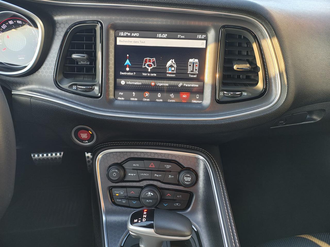 DODGE CHALLENGER SRT 392