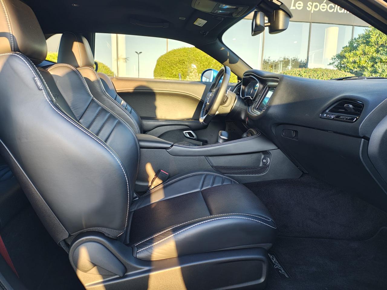 DODGE CHALLENGER SRT 392