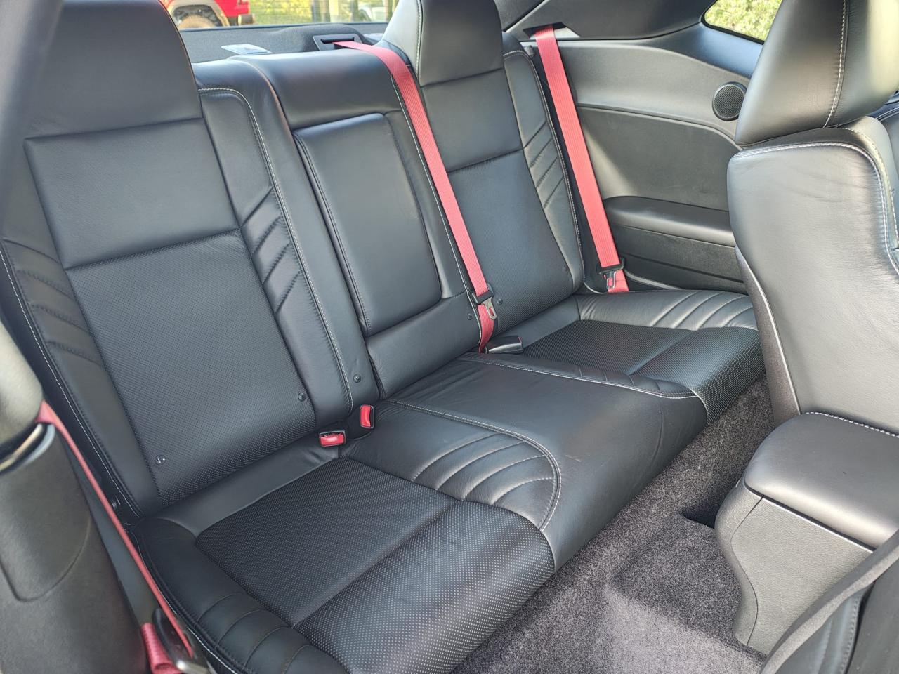 DODGE CHALLENGER SRT 392