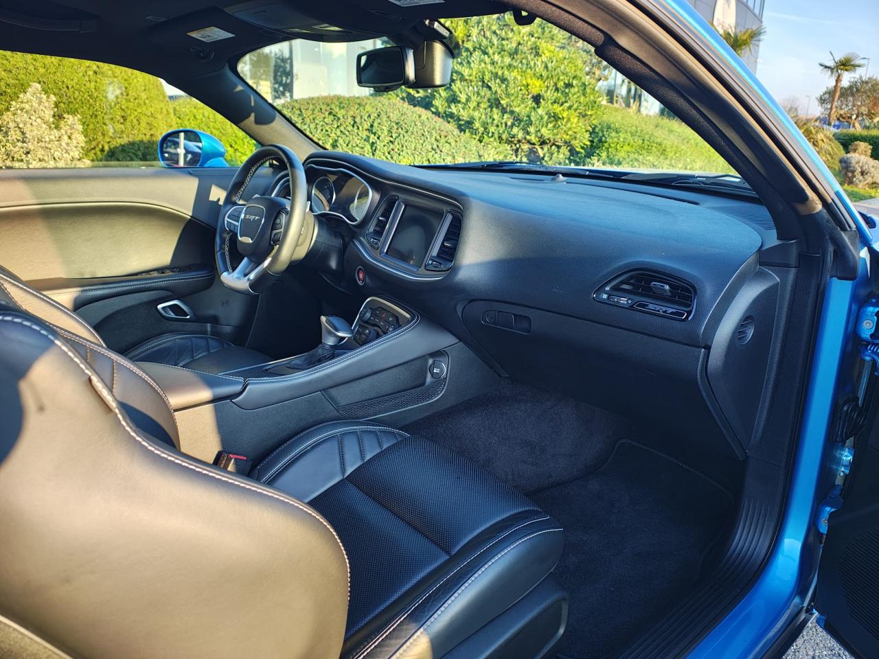 DODGE CHALLENGER SRT 392