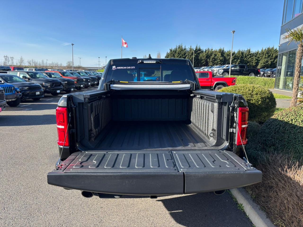 DODGE RAM 1500 CREW LIMITED NIGHT EDITION RAMBOX HAYON MULTI